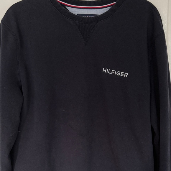Bundle 2 for $20 | Tommy Hilfiger VTG pullover - Picture 3 of 4